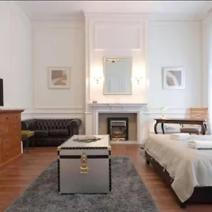 Luxury Art Deco Close To Museum Of Fine Arts , Budapest Hungary