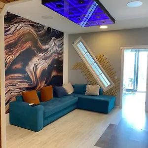  Apartment In Porta Tower