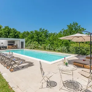 villas-martincici-with-large-pool.in-istria.net/